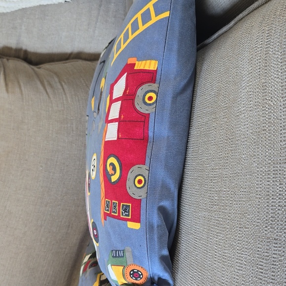 2 decorative pillows - Construction - Picture 4 of 4